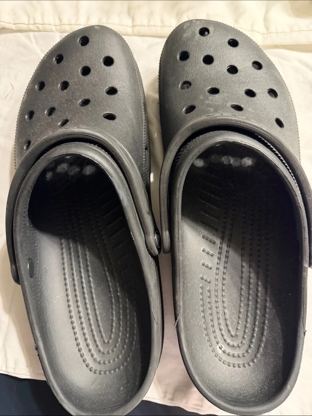 CROCS Classic Clog in Black